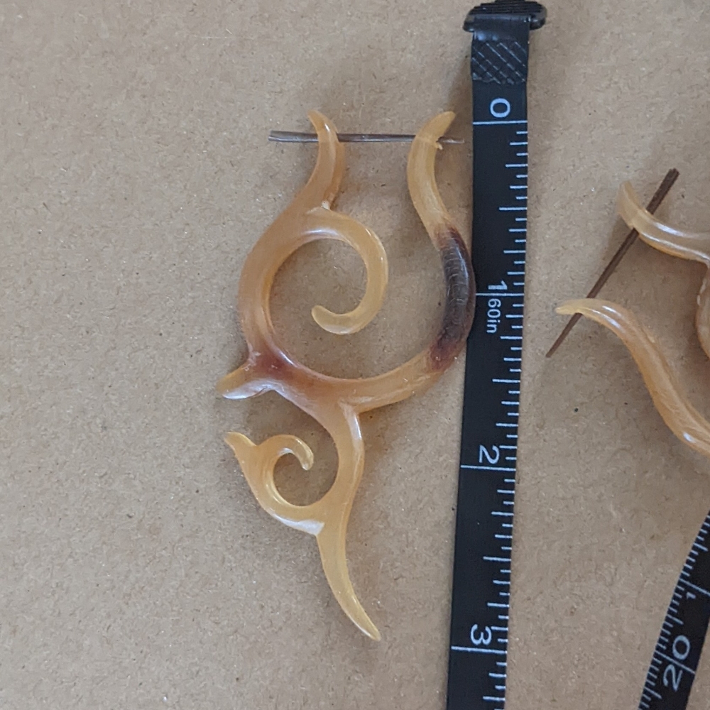 Tan Earrings RARE - Picture 2 of 4